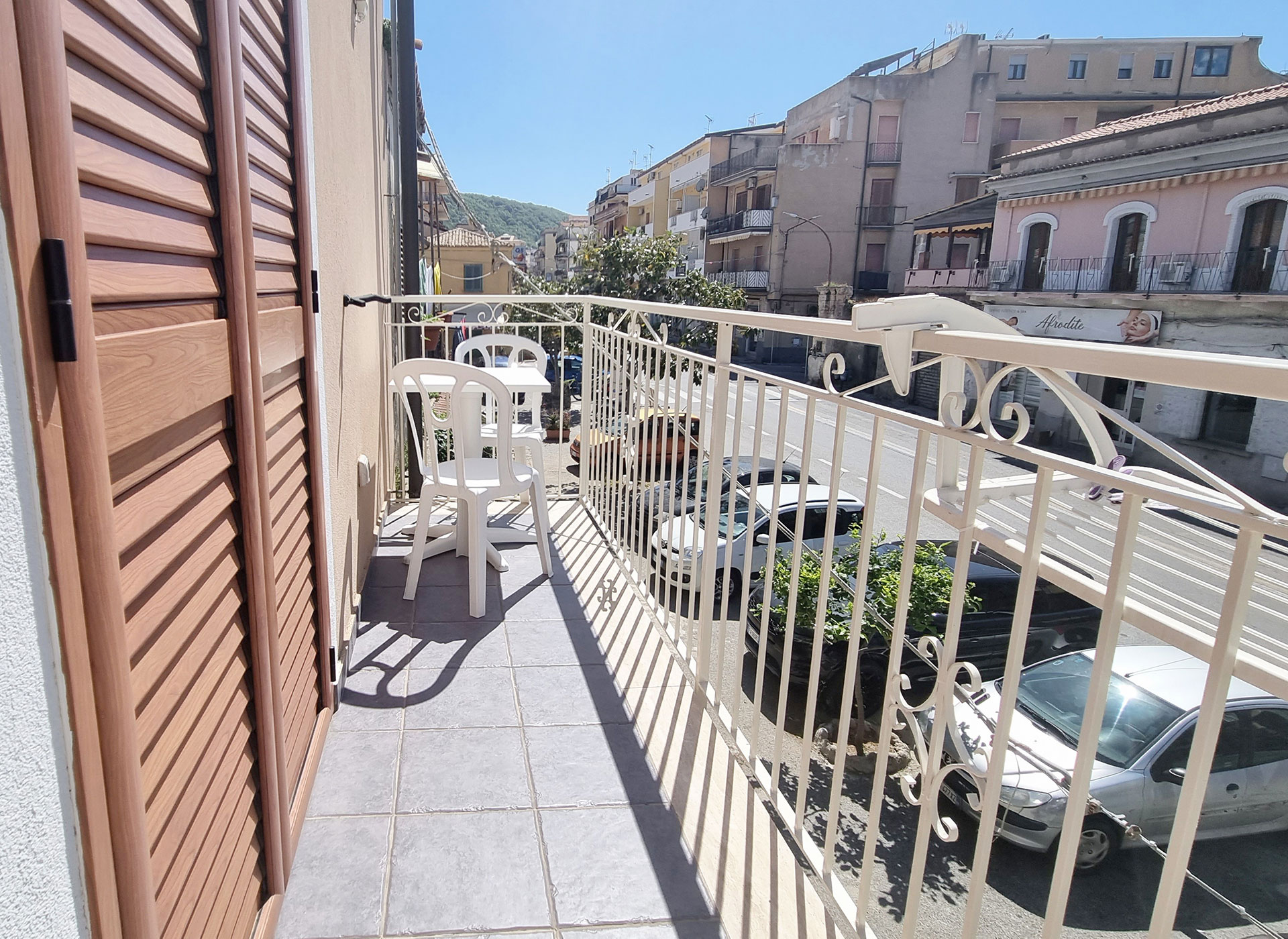Zimmer mit Balkon
